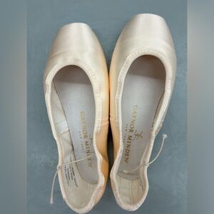 Gaynor Minden Lyra Classic Fit LCL-9M3+SDH Worn Once Size 9 3+ Supple